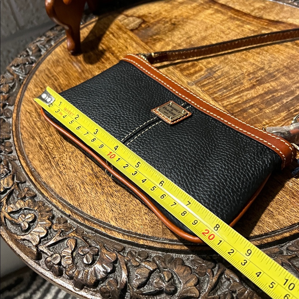 Dooney & Bourke Black Wristlet Pebble Grain Leather - Picture 15 of 16